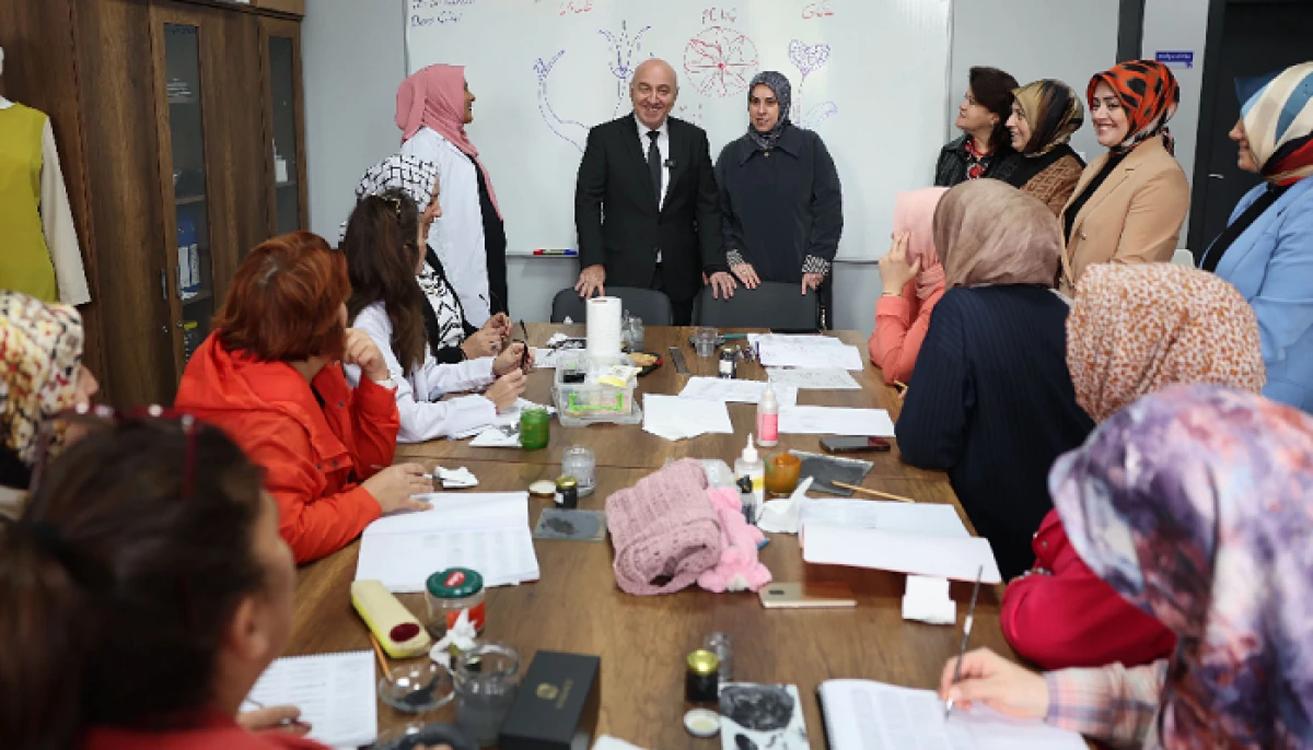 Darıca’da Kadınlar ve Çocuklar Aynı Çatı Altında Eğitim Alıyor