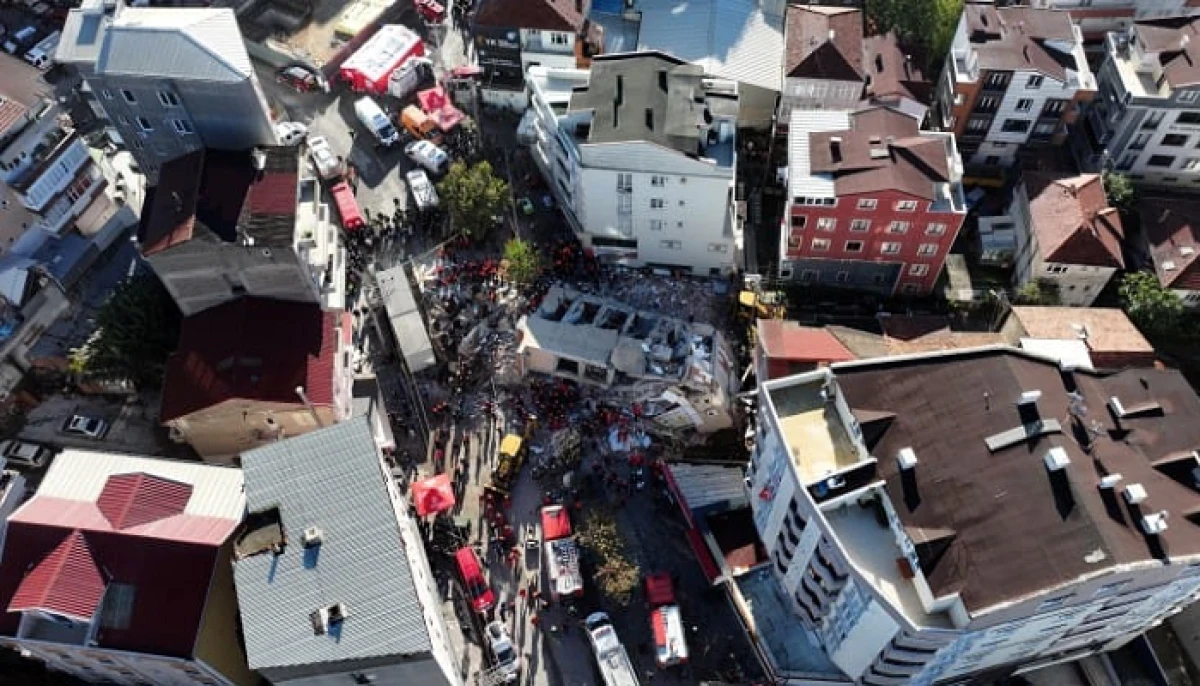 Gebze'de Çöken Binada Arama Kurtarma Çalışmaları Tamamlandı.