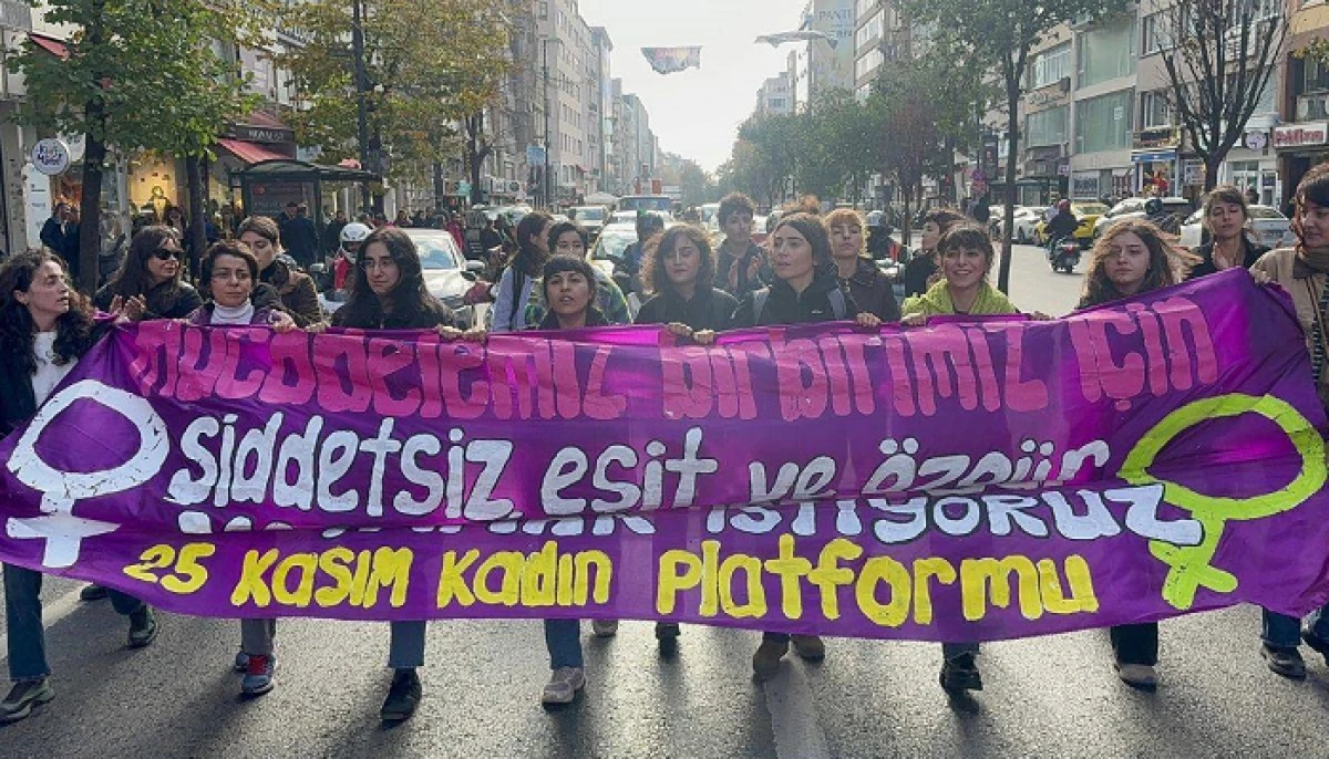 İstanbul Barosu: Hukuk Devletinde Toplanma Hakkı Yasaklanamaz.