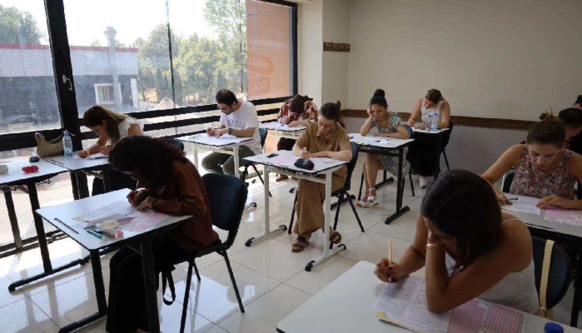 İzmit Belediyesi Çınar Akademiye Liyakat Temelli Öğretmen Seçiyor.