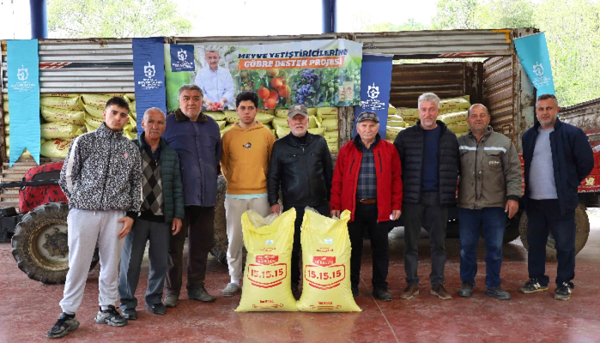 Kocaeli Büyükşehir’den 1.785 Üreticiye 500 Ton Gübre Desteği